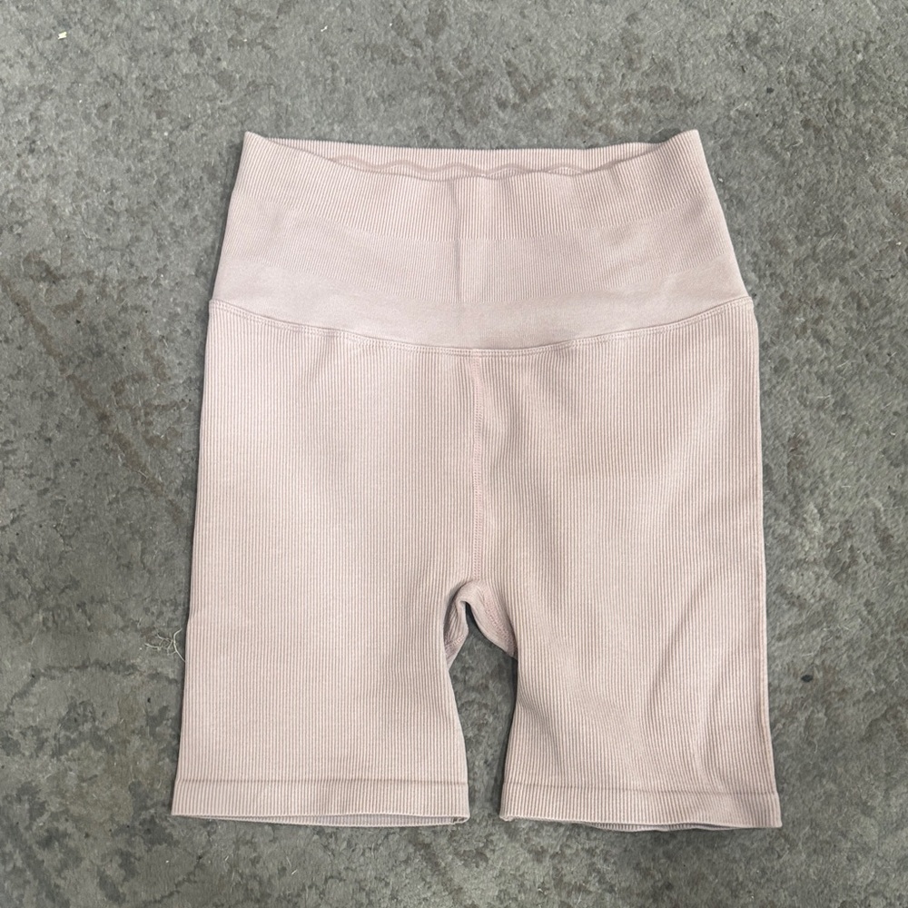 SPIRITUAL GANGSTER SEAMLESS RIBBED BIKER SHORTS CAPPUCCINO M/L - Picture 2 of 5